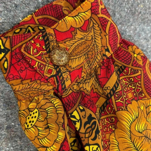 Laura & Jayne Petite Collection Size 12 high neck floral blouse.Reds and Golden - Picture 4 of 8